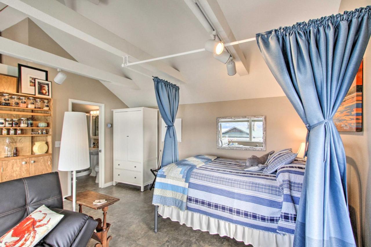 Idyllic Waterfront Cottage With Beach And Sunset Views 포트타운센드 외부 사진